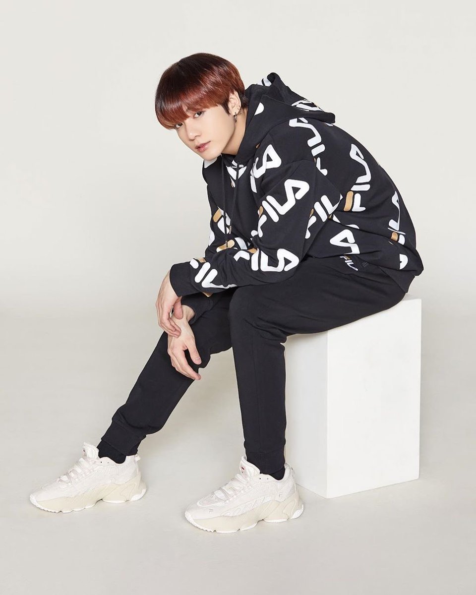 Golden Buzz on "Jungkook @ FILA HK Official Instagram https://t.co/S38Y9SUTxx https://t.co/sGqN77shfX" / Twitter