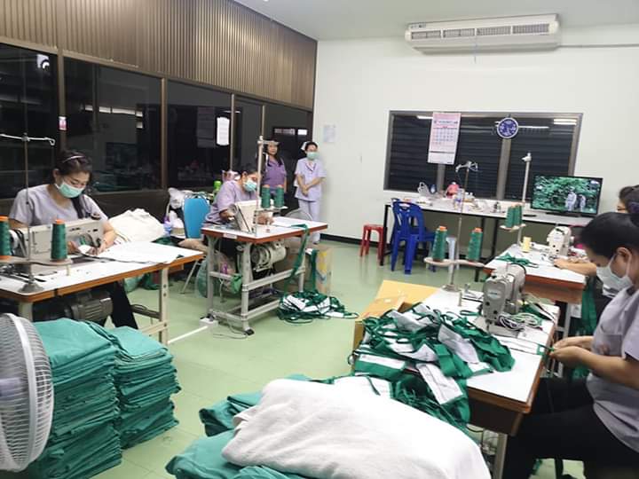 mimiewwwww's tweet photo. จนท. ซักฟอก รพ.มหาราช เป็นท้อว่ะ สู้ๆกันเด้อทุกคน #โรงพยาบาลขาดหน้ากากหนักมาก https://t.co/Gn6iz3ZqeL