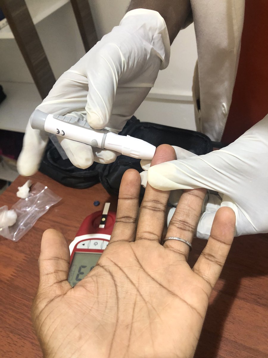 OyooQuartey's tweet photo. Breastfeeding, putting things in place and being  a new mom hasn't been easy 😫. I finally got time to get my BP, blood sugar and HB levels checked at Equity Pharm using @Redbirdht Within 2 mins I got a text. I'm anemic 😳. Time to up 💪🏾 my ab3dru 🍃&amp; Abom 🥬. https://t.co/eADCMbEtF9