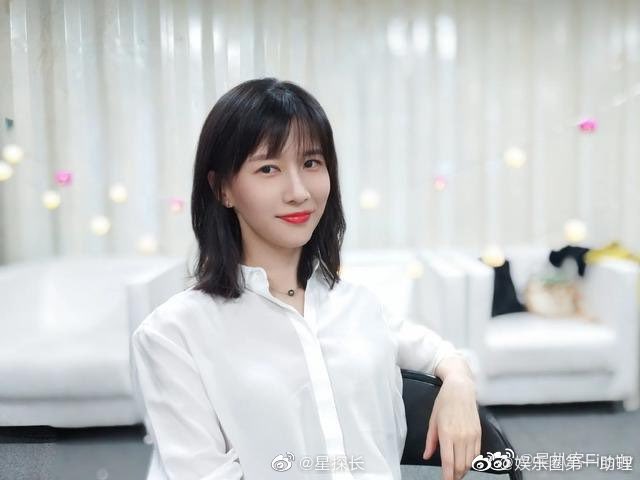 dramapotatoe's tweet photo. [trending] Congrats to vlogger #PapiJiang, as she announces the birth of her child on Weibo.

“Hello everyone, I’ve unloaded, mother and child are both safe. Ah, I’m  really amazing!” 

On her side account - “It’s really not easy, it hurts to death.”

#papi酱 https://t.co/lM7bU8tY4m