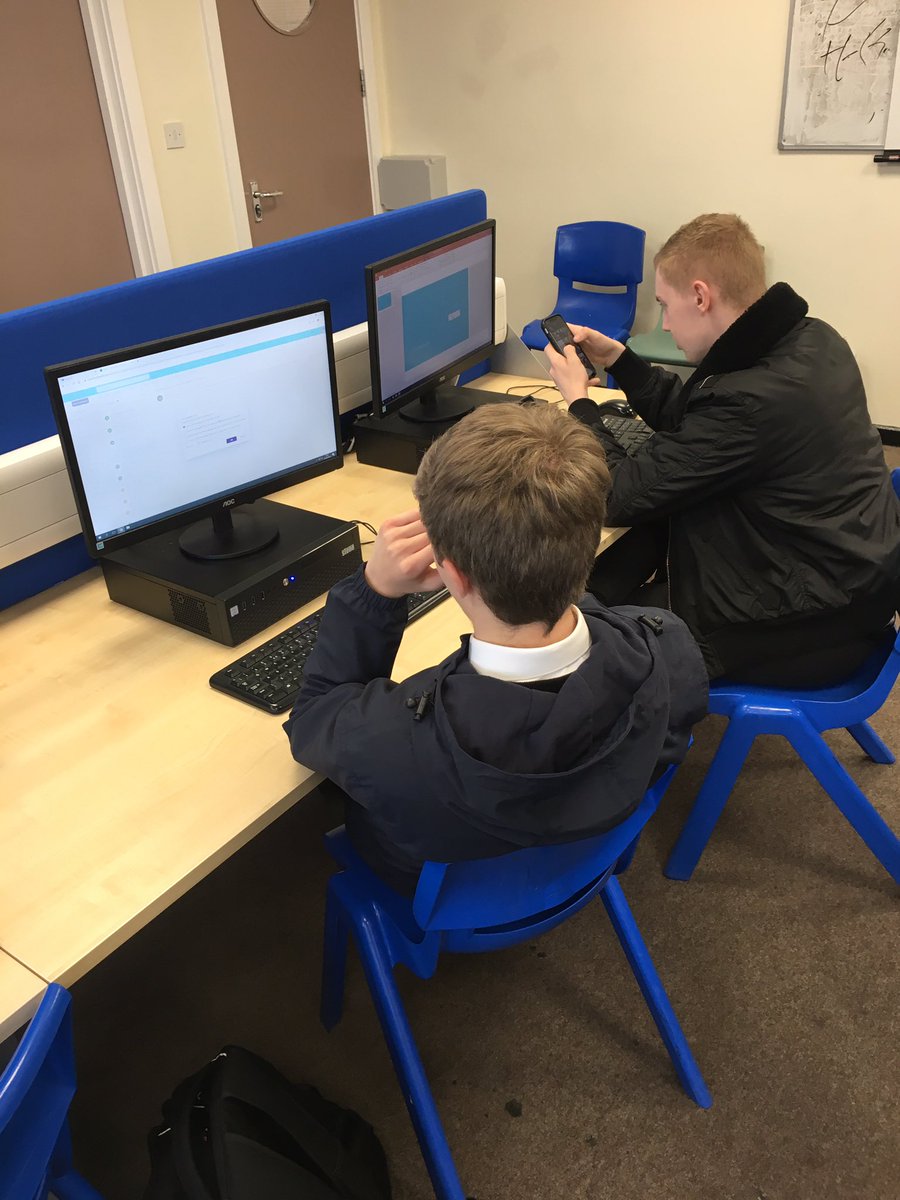 Synergyye1's tweet photo. Preparing for the final show day of Young Enterprise on the 25th March and we’re going to win 😁💯 #Enterprise #youngenterprise #bournside #SuperTuesdsy #money #ideas #LeapYear #happiness @bournsideschool @BournBusEcoLaw @youngenterprise https://t.co/dq27NNAJMR