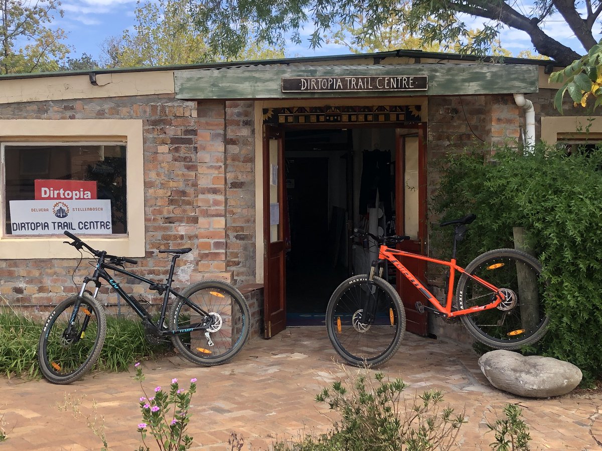 dirtopia's tweet photo. Bike rentals are available 7days a week at the #TrailCentre @Delvera Delveries possible in Boland area or ride our marked #simonsbergconservancy trails. #mountainbiking for beginners to intermediate with #singletrack for adventure! @StellenboschExp https://t.co/Bi5JMjTddS