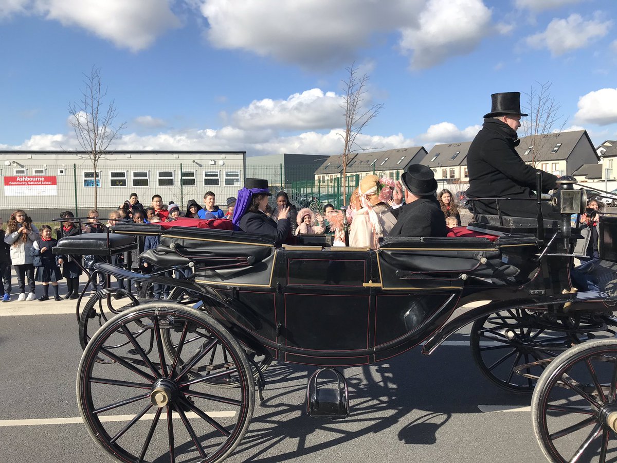 AshbourneCNS's tweet photo. The horses! The children were exited it’s not every day a horse and carriage comes to school! Thanks @Ash200years https://t.co/LuMRnKCMJ7