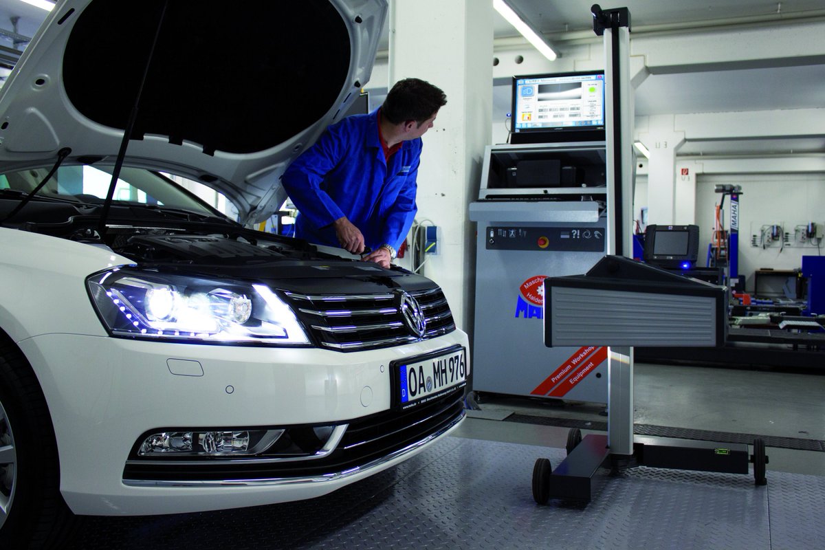 4ElmsGroup's tweet photo. Investing in our future - after investing £70,000 on new ADAS and 4 Wheel Alignment last year, we have just invested another £25,000 on the latest Diagnostic equipment, Matrix Headlamp beam setter and laser sensor and camera calibration equipment https://t.co/f89twgJvRr