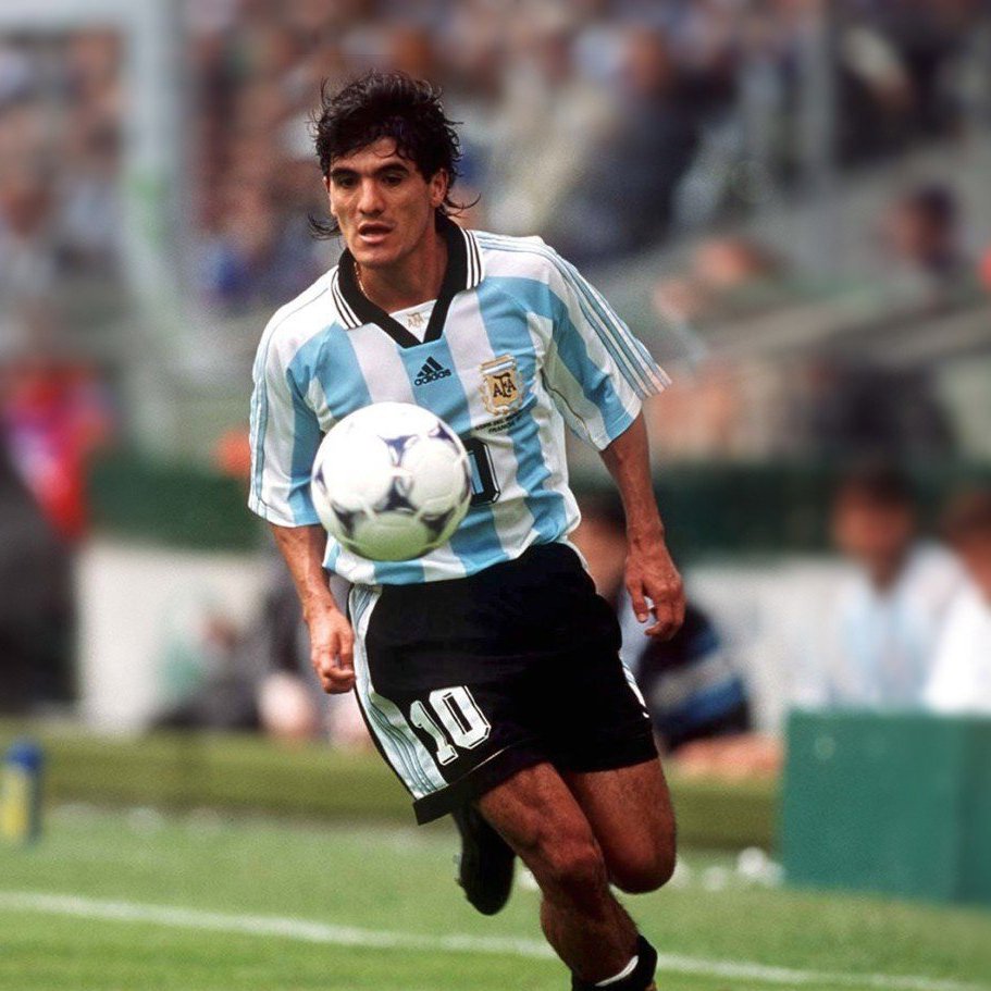 Happy birthday Efes\i çok seven adam Ariel Ortega. 
6-0    