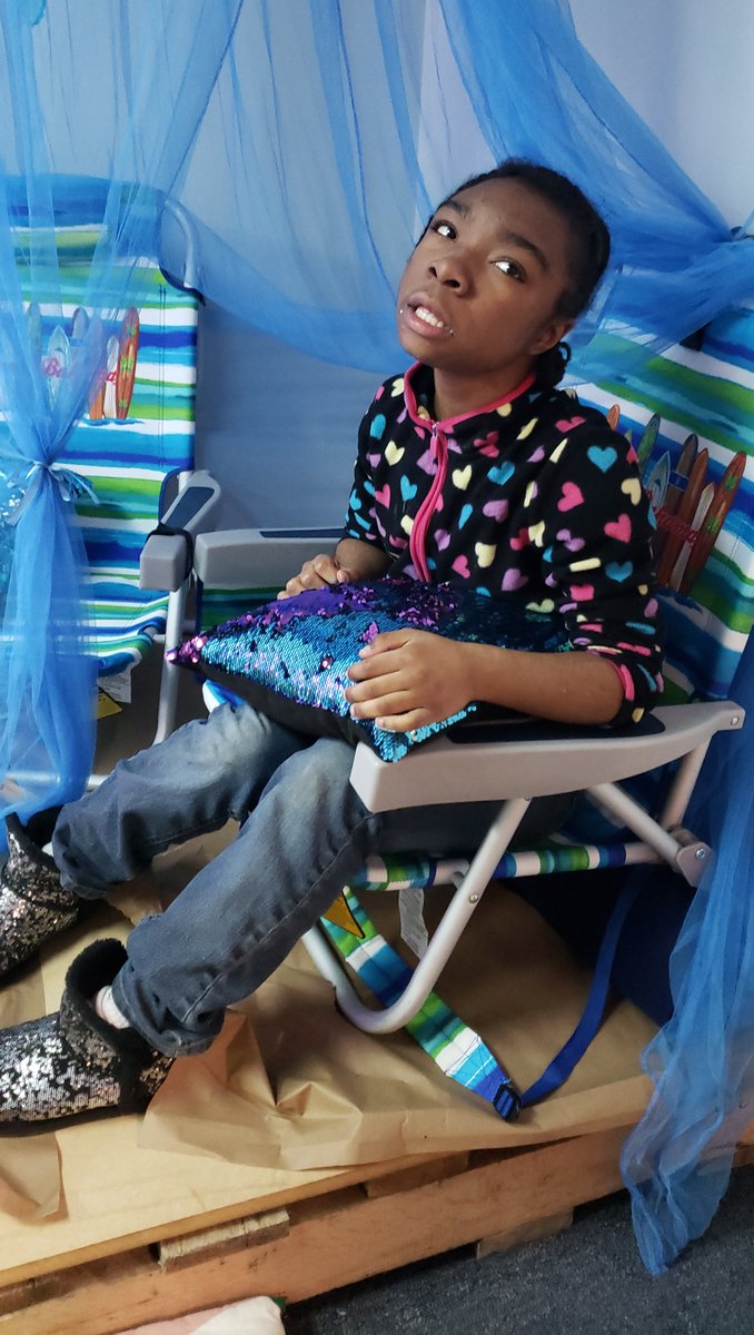iCanDreamCenter's tweet photo. Students enjoy and relax in the sensory room at iCan Dream Center.

#sensoryroom #sensory #play #relaxation #autism #PwD #disabilities #developmentaldisabilities https://t.co/60HD1IrBHJ