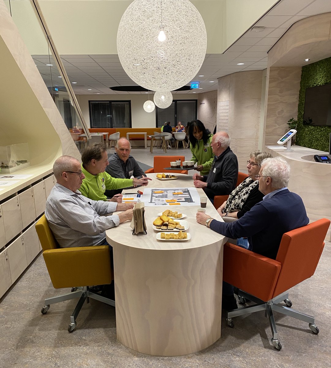 Een klantenpanel van 16 belangstellenden is op 3 maart naar ons kantoor gekomen. Zij hebben met ons meegedacht over de indeling van mogelijk nieuw te bouwen woningen met huren tussen de 740 en 1.000 euro per maand (middenhuur). bit.ly/39nwY5L

#DeGoedeWoning #Zoetermeer