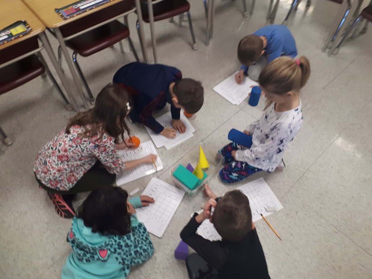 theresatoschkof's tweet photo. exploring 3D solids and recording their attributes...#groupworkrocks #geometrytime @StGabWings https://t.co/cXZYEgI8Qo