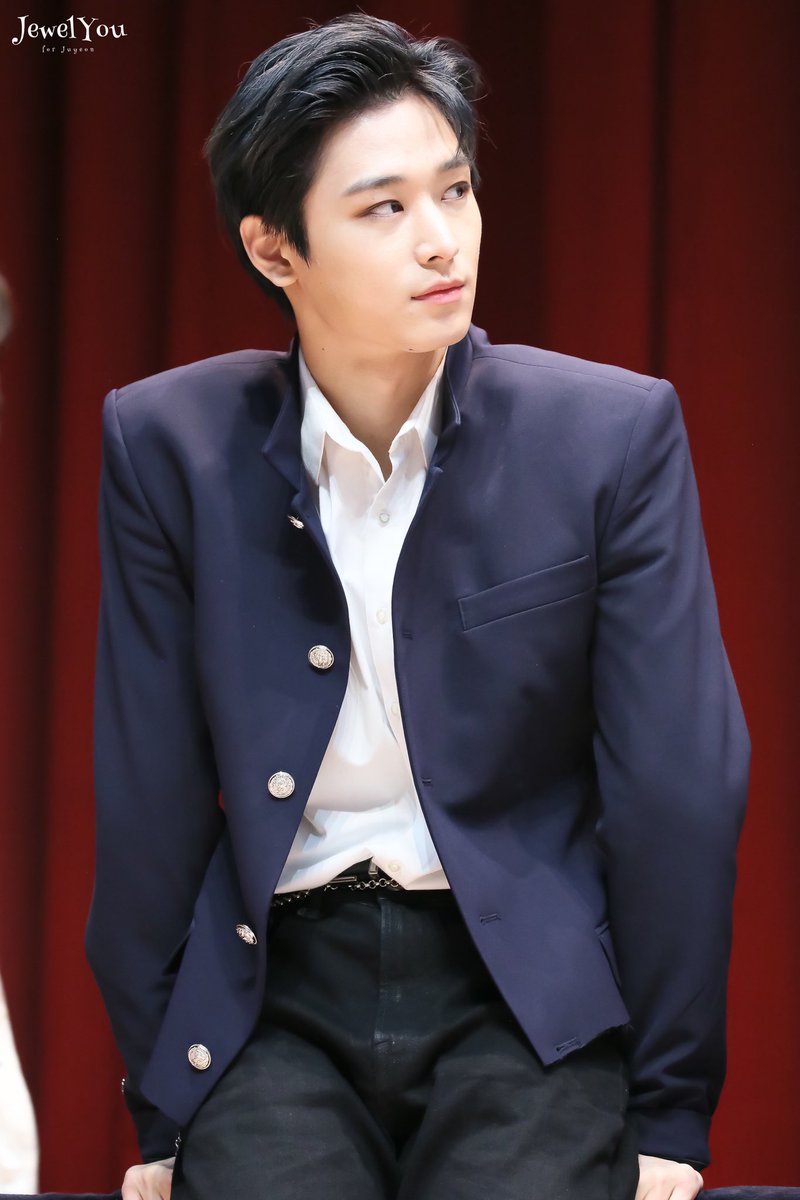 JewelYou115's tweet photo. 200222 팬싸
#더보이즈 #THEBOYZ #주연 #이주연 #JUYEON @Creker_THEBOYZ @_we_the_boyz  #빛나는주연💎 https://t.co/eHgZniT3JJ