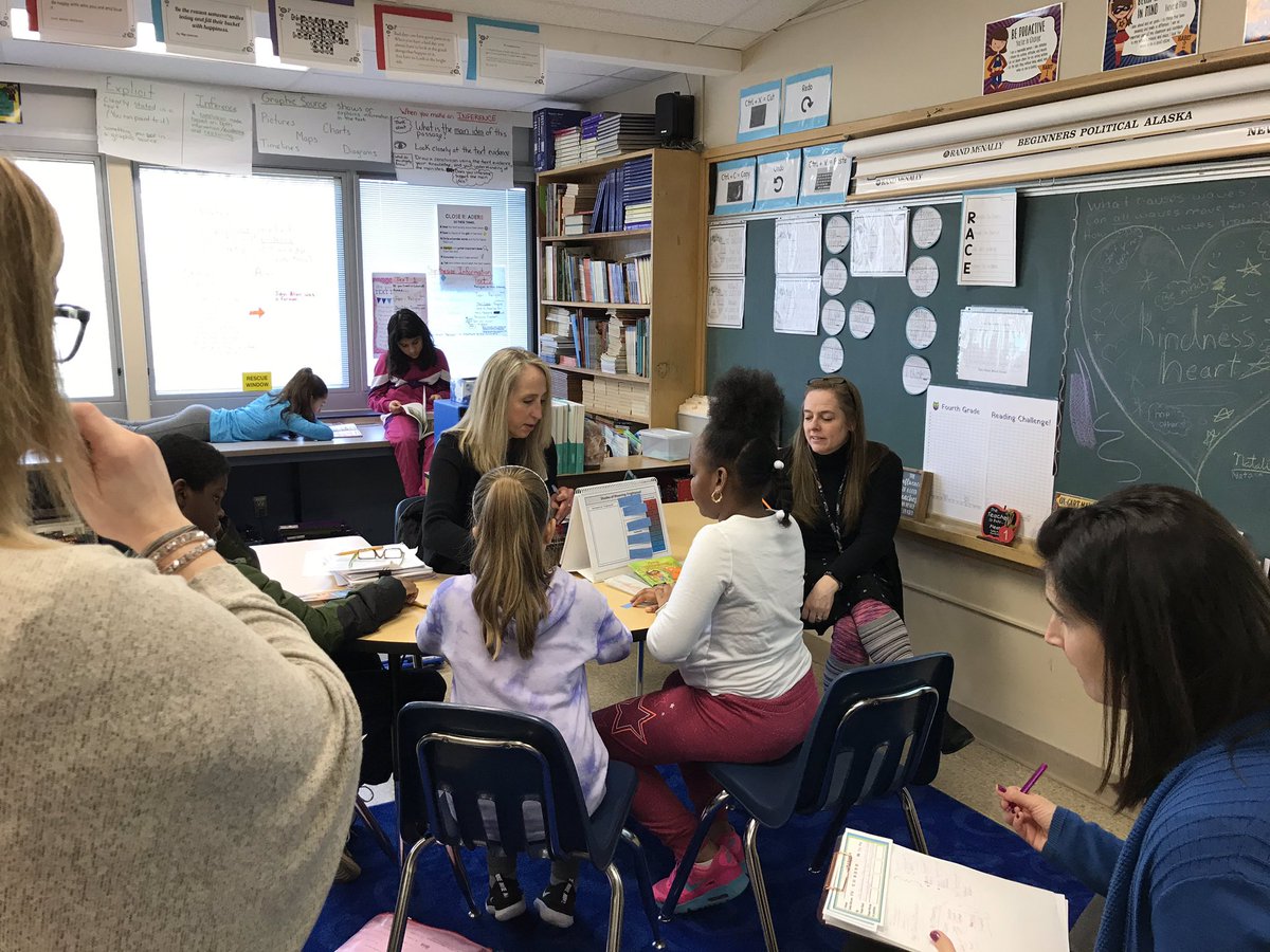 CynthiaSchwind's tweet image. Our @AmericanReading trainer @foxpine66 modeling a Shades Of Meaning lesson with 4th graders @PaddyHillTweet #GCSDgrowsreaders @GreeceCentral @PettiferSuz @MeganPetitti  #alwaysgrowing #learningtogether