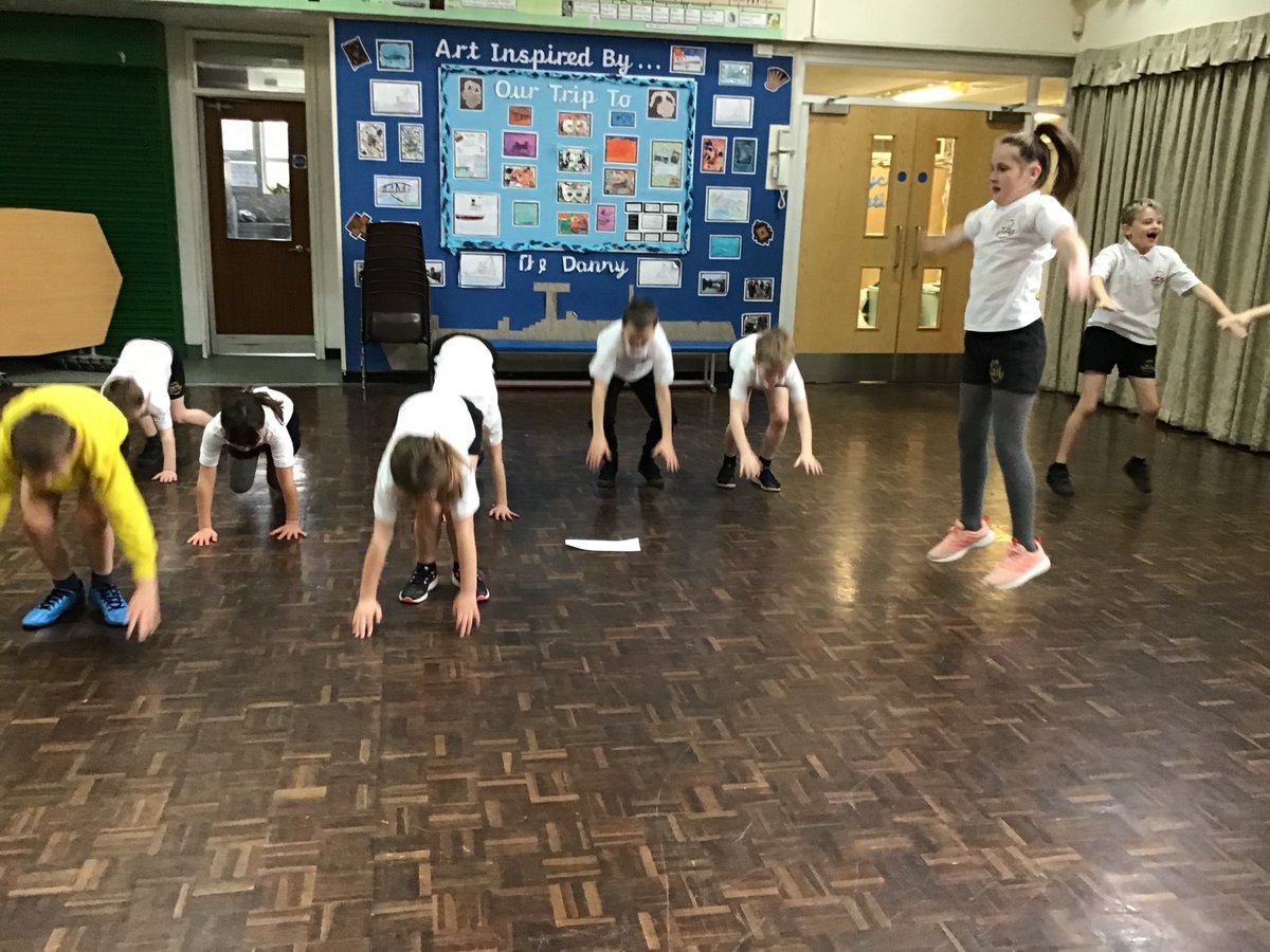 Y4StLukesFrod's tweet photo. We have explored how to keep our bodies healthy with a very active PE lesson that also linked with learning about healthy diets. This was to launch our new Jigsaw topic ‘Healthy Me’. We then worked on our objective all about healthy friendships. #JigsawPSHETweetoftheWeek https://t.co/j9AlSag9Ag
