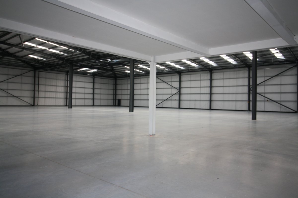 LindumGroup's tweet photo. Lindum has completed three new speculative #warehouse units in #Doncaster for national developer @StModwen. Read more here: https://t.co/tiRexNXmGa #GettingThingsDon https://t.co/0pW3h3CbCP