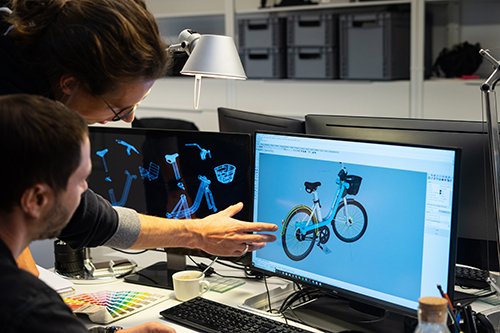 larevuedudesign's tweet image. Rencontre avec le designer Frédéric Lintz, co-fondateur du studio de design global Eliumstudio. 

Pour découvrir cette interview : bit.ly/2TzQOnO

#design #interview #designglobal #eliumstudio #designer