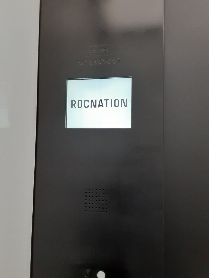 TheRealJazO's tweet image. #Repost @comeclean2013 with
・・・
Laid back but strategic meeting at RocNation with @jazokkmg. They don&apos;t even allow pics in the building lol #KingzKounty #EquityDistribution #RocNation #ComeCleanEmpire #UrbanGrindTv #PluggedForReal