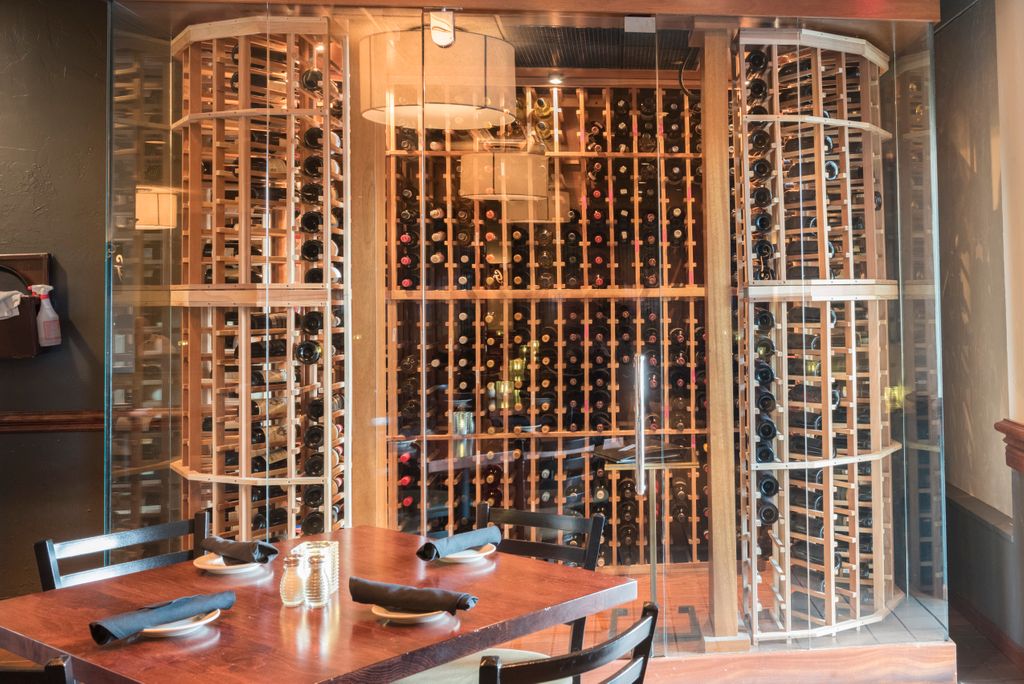 Garozzos's tweet photo. Let our waitstaff assist you in choosing the perfect wine pairing from our vast wine collection. #vino #wine π· #garozzos #garozzosristorante #kceats #familyrestaurant #missouri #kansas #kansascity #kc #overlandpark #midwest #italianrestaurant #kansasrestaurants #myitalianlife https://t.co/84HxeJSPYj