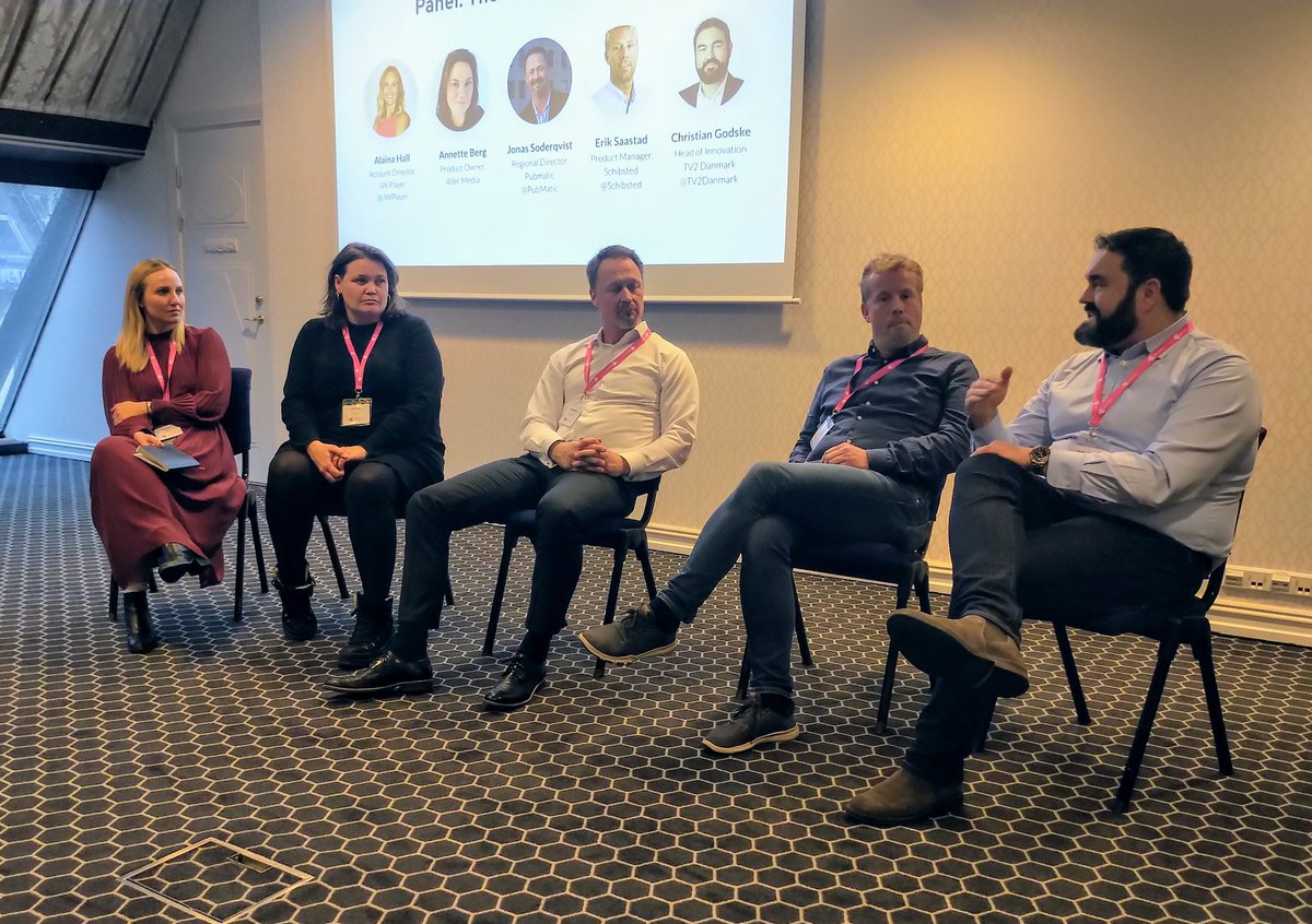 jwpconnatix's tweet image. &apos;How do we keep people watching, making sure we have the next piece of #live-streamed content that they want to see ready, and keep them engaged?&apos; @tv2danmark &apos;s Christian Godske gives some advice at #JWInsights