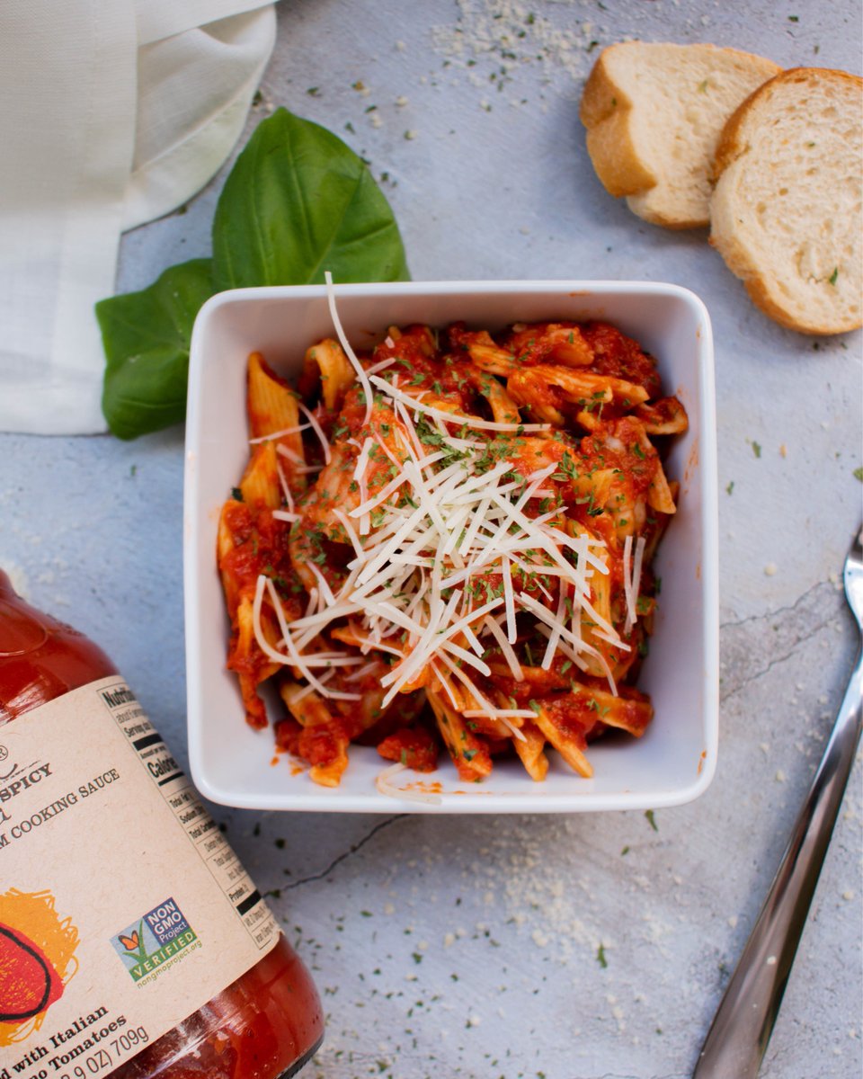 Don’t forget about this delicious recipe on our website! This recipe features our Spicy Arrabiata sauce! LINK IN BIO 💻