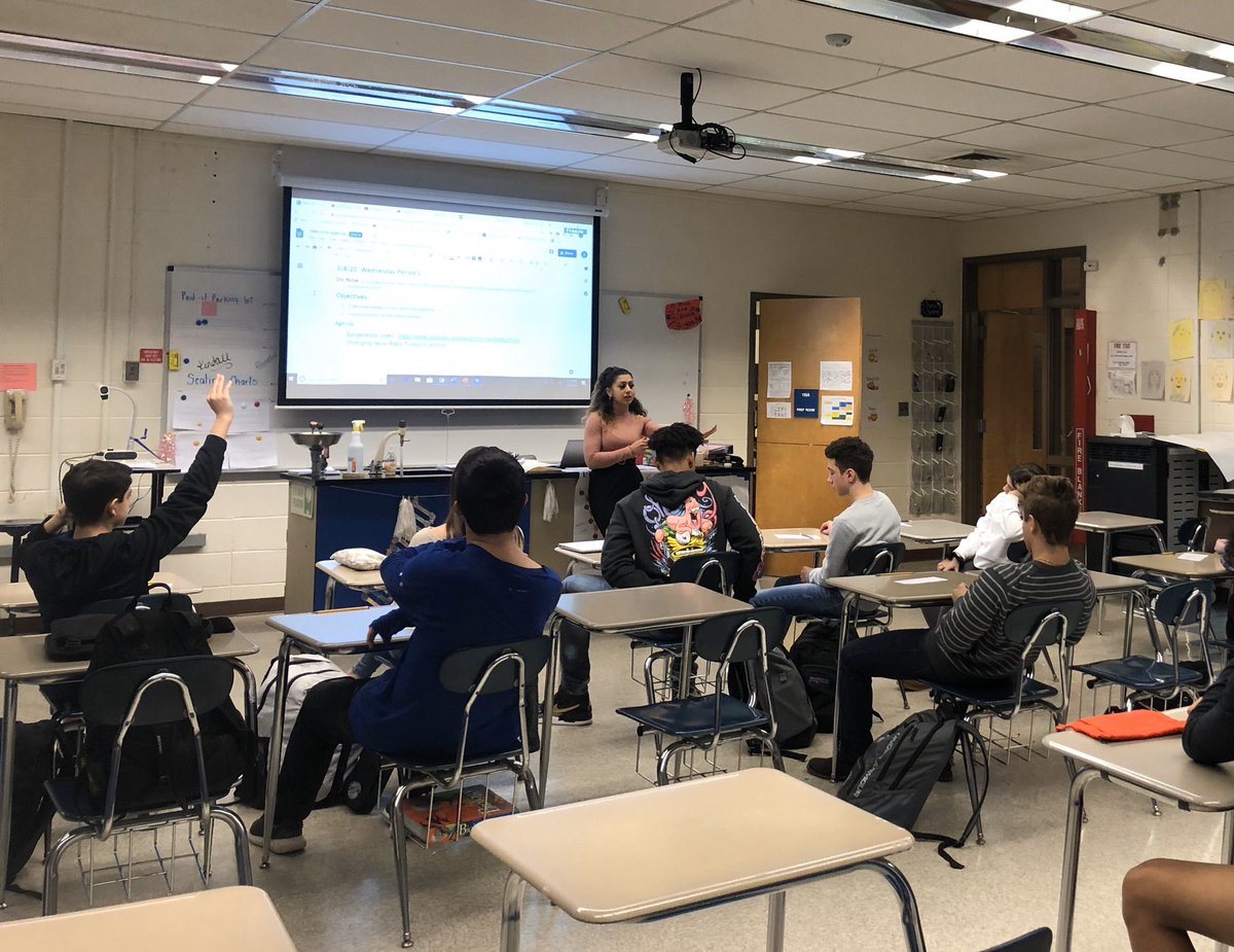MahwahSci_Eng's tweet photo. Ms. Basha’s class discusses whether or not your DNA can change throughout your lifetime.  Epigenetics and gene expression: how environmental factors can affect genes such as hair color in mice! @MahwahHS @mahwahschools #mahwahconnects https://t.co/ug8sETRBZn