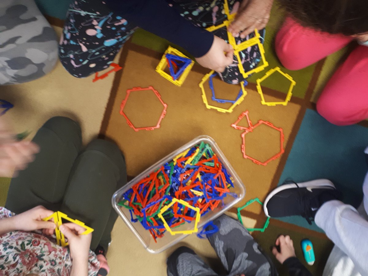 theresatoschkof's tweet photo. and now we build.....#3Dsolids #geometrytime @StGabWings https://t.co/FOICm9YdUt