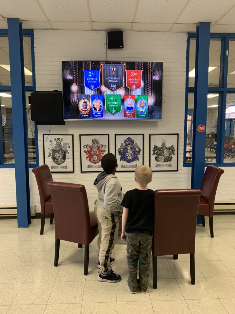laurenfjohnson1's tweet photo. Watching as their names pop up for house points! Outstanding performance in reading group this morning! @hhall1219 @ChocowinityP @mrronclark_ #housesystem #doubletickets https://t.co/nrjBOdQPFZ