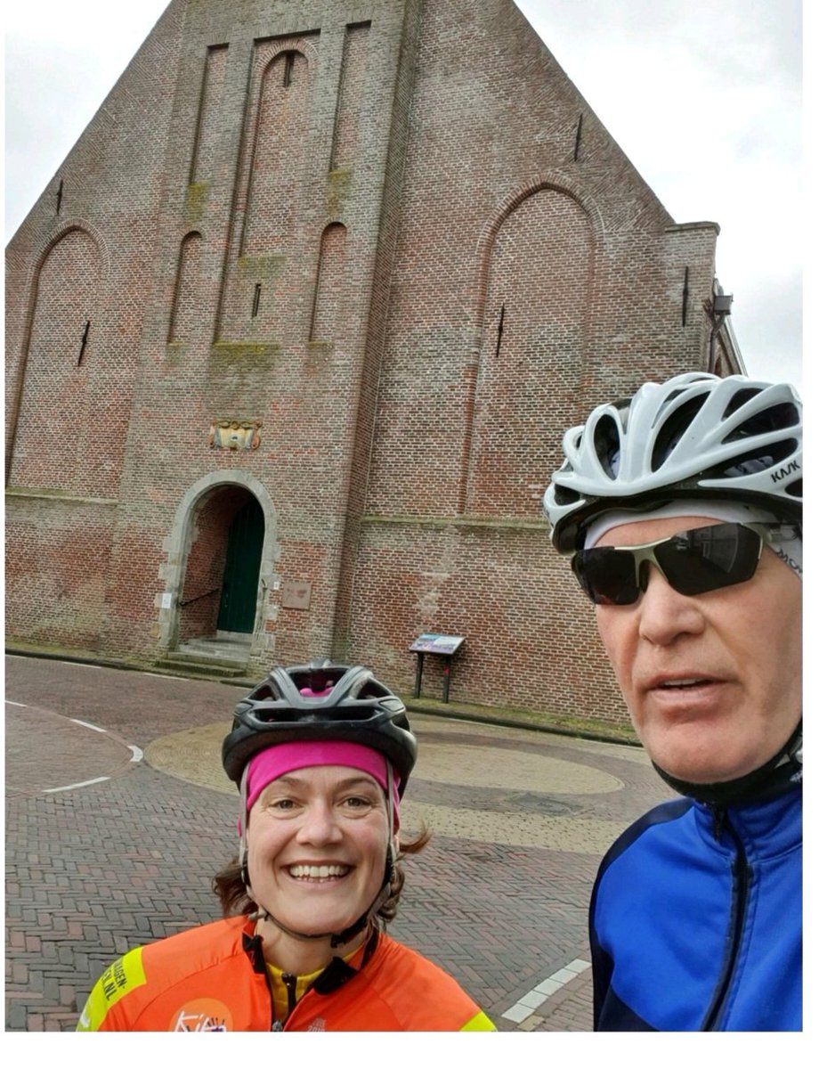 Jdejongvdberg's tweet photo. Rondje Alkmaar - Schermerhorn - Zaandam. Eerste gezamenlijke wegtraining. #wijfietsenvoorkika #girodikika2020 https://t.co/JixDlShrCG