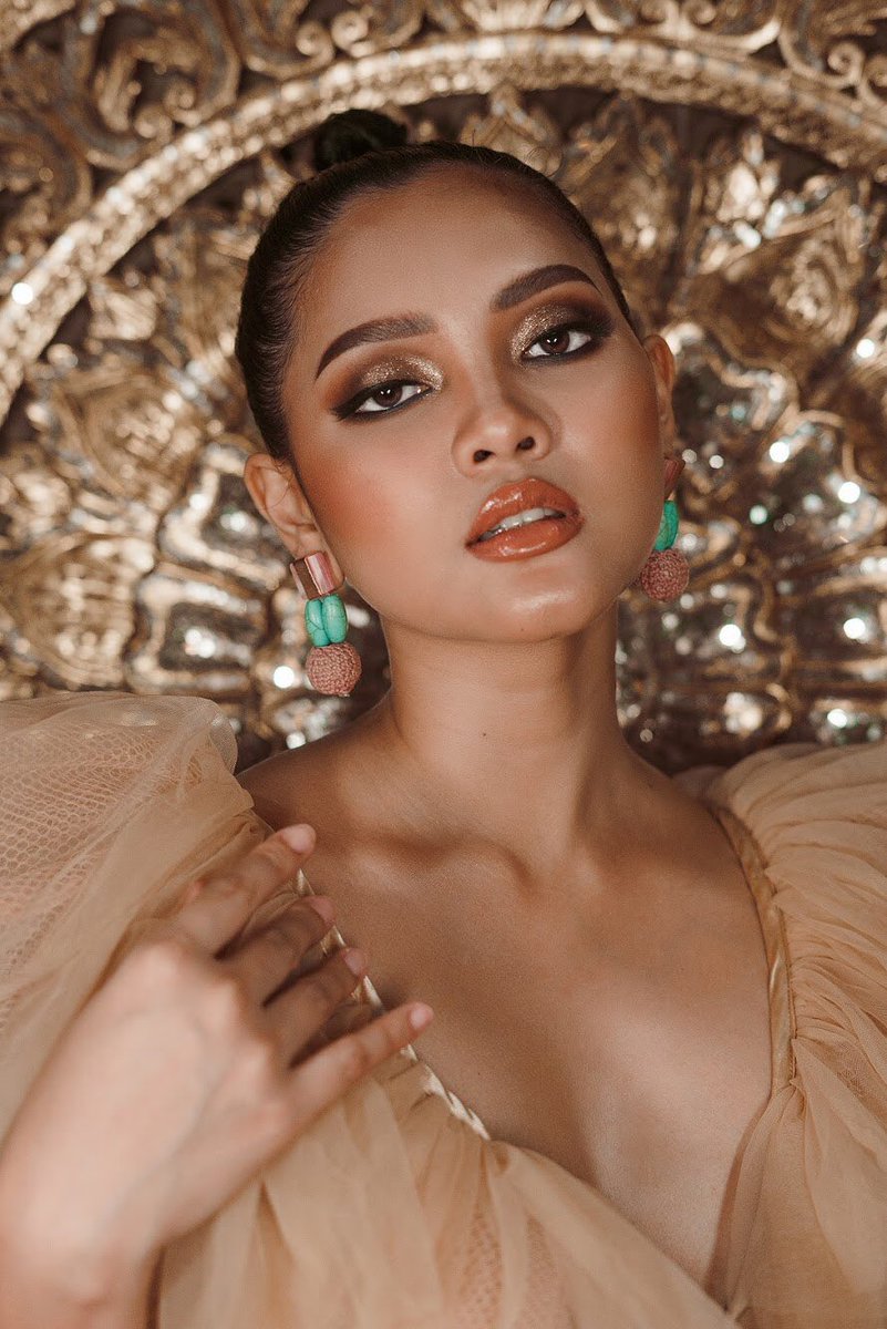 _tapique's tweet photo. My shoot for Caroline Veronilla for Miss Universe Philippines 2020 representing the province of Misamis Oriental 👑 

Photo | Gabb Tapic 
Hair and Make up | Art Francis Cansing
Styling | Kevin Abdala
Wardrobe | Amabel Gabucan Ellarina
Shoot Organizer: Jay M. Garcia
#caROLEmodel https://t.co/ATjzkxXgQu