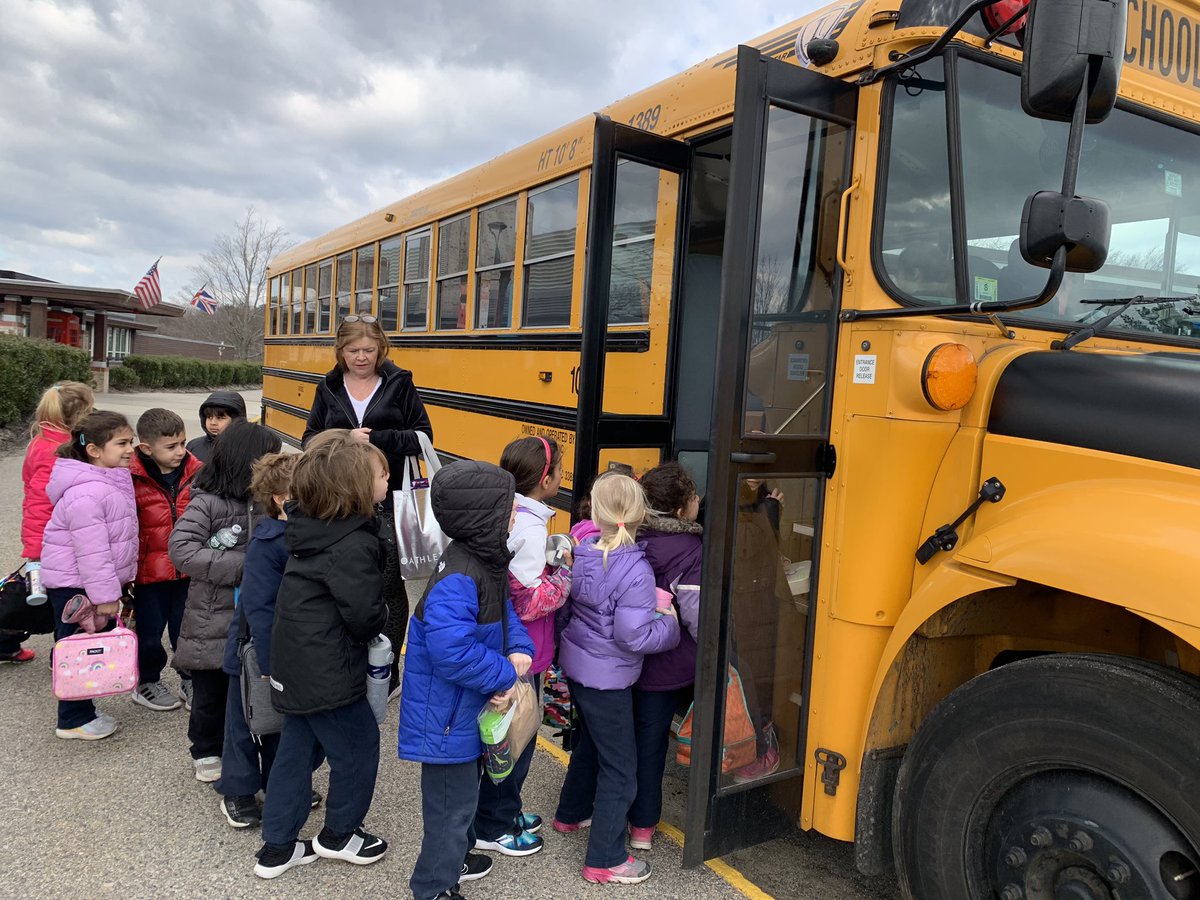 bisbyear1's tweet photo. We’re off to Action Athletics @a2PTS  for our IPC exit point for our ‘Health’ unit this morning! @The_IPC #FieldTrip #NAEBeAmbitious #NAEAchievers https://t.co/odH6IF1Pwo