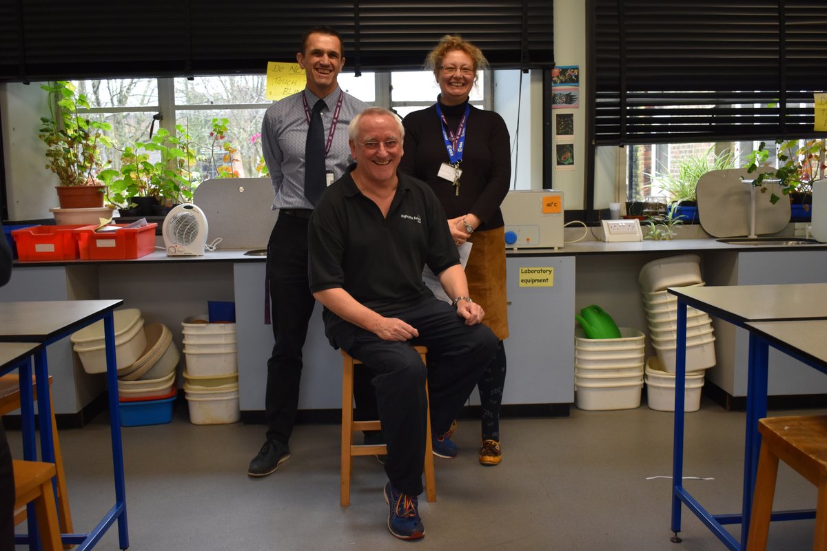 HighcliffeSch's tweet photo. Here are our Science techs and their departments!
#TECHCOGNITION
Biology with Mrs Collins, Chemistry with Mr Silverwood and Mr Mitchener with Physics, who all go above and beyond for our Science department, making sure things run smoothly. https://t.co/B4vdfyqGuU