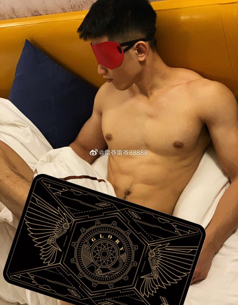 梓成on X: 好消息！💪雷爷资源，霸道太子，倾辛再更新，加上李杰特资源，往日有各大系列的精品，大家看主页了解一下哦，只推送帅哥！😘  ❤️大家赶快行动吧，近日顾客大增，回复较慢请见谅！✨只买精品，价格低，你不再了解一下吗？😚➕Q 2761945634 t.co ...