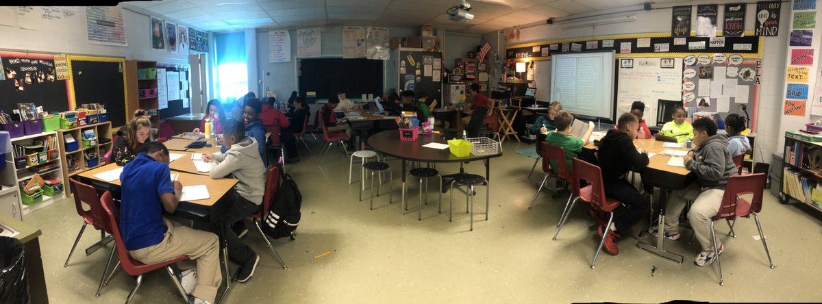 sexton1923's tweet photo. Reading workshop mini lesson using Green Questions. ๐๐ฅ#noworksheetwednesday @watterson_elem @EducatorHill https://t.co/w60DUBh6va