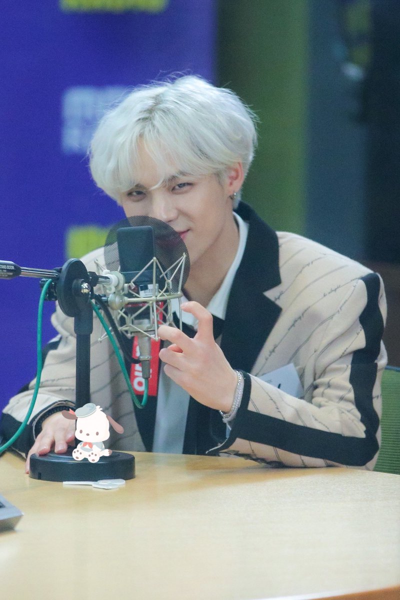 moment0226's tweet photo. 내 웃음지뢰 고니야
고니오빠 생일축하해🤟🏻💙
#BX_BDAY #CIX #BX #병곤
#내게다가온_운명의_고니 https://t.co/gGhWTCS4k8