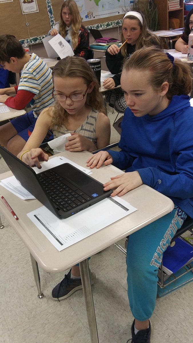 mlangford8484's tweet photo. Peer teaching-"How may I HELP you with your TTM?" 👭  
#ThinkBigLISD @LampasasHSE https://t.co/3nCOvoCIJk