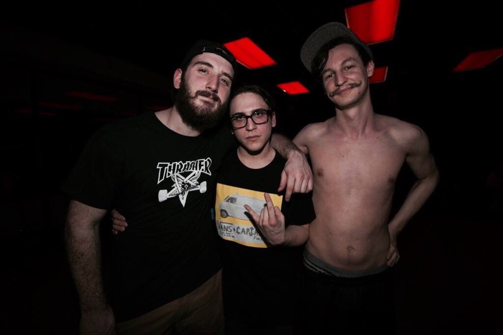 clementine tweet media