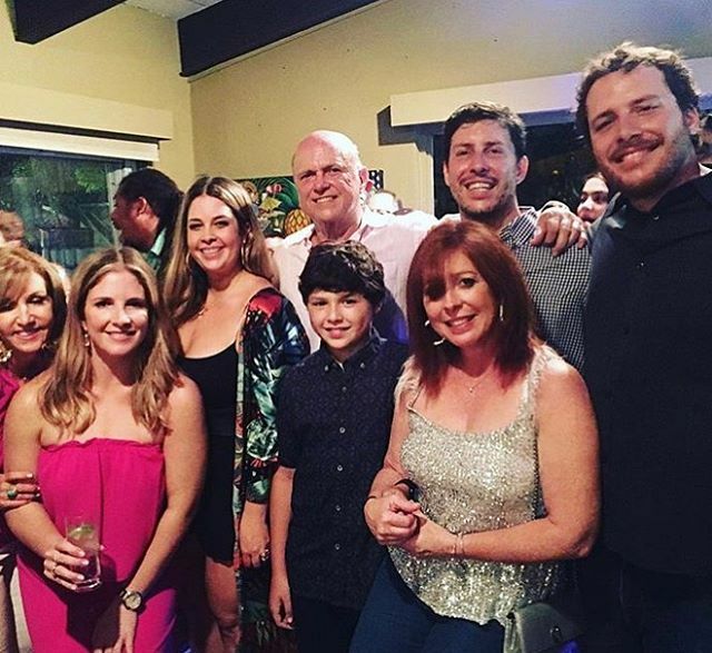 sipigoods's tweet photo. Por este corillo hago lo que sea!!! Gracias por todo y en especial por las risas que nos pegamos juntos, los quiero a todos!!! #familia #puertorico #goodvibes #goodtimes #sipigoods https://t.co/PHK8OUvxlA https://t.co/yEeuEVB2od