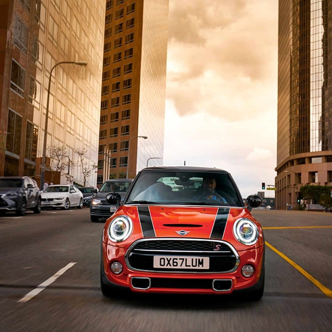 Oči u oči sa 192 konjske snage. 👀
MINI Cooper S sa specijalnom ponudom od 25.990€.
Saznajte više: bit.ly/2TntxH2