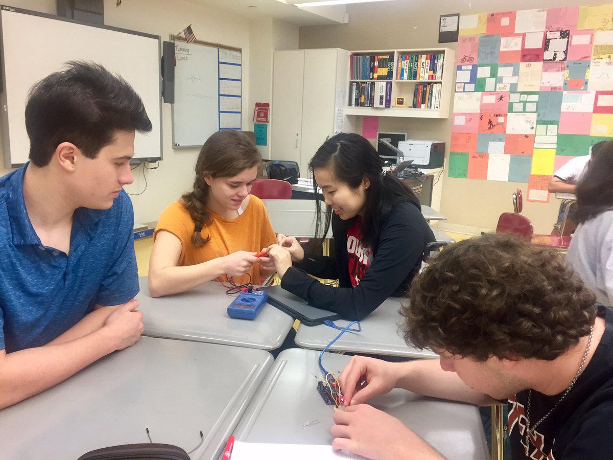 chopra_reena's tweet photo. IB Physics students putting their knowledge about circuits into action #chopraphysics https://t.co/M4mo8DC1MD