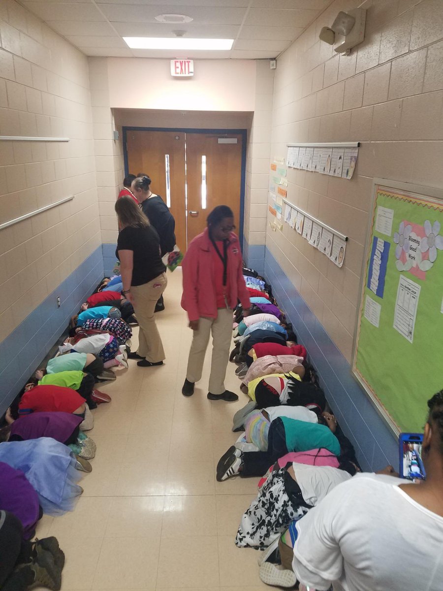 HngnwtMrCooper's tweet photo. Aycock Elementary participated in the Statewide Practice tornado drill today! Great job students and staff! @AYCOCKSCHOOL @KBoyd1516 https://t.co/LJZC9j3qHm