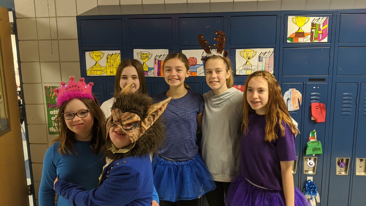 nhs_dotson's tweet photo. Happy Character day from #6silver !! @6silvermath @KBetzy2 #theresnoplacelikecrestview #wearerockwood https://t.co/lWvHeScfhk