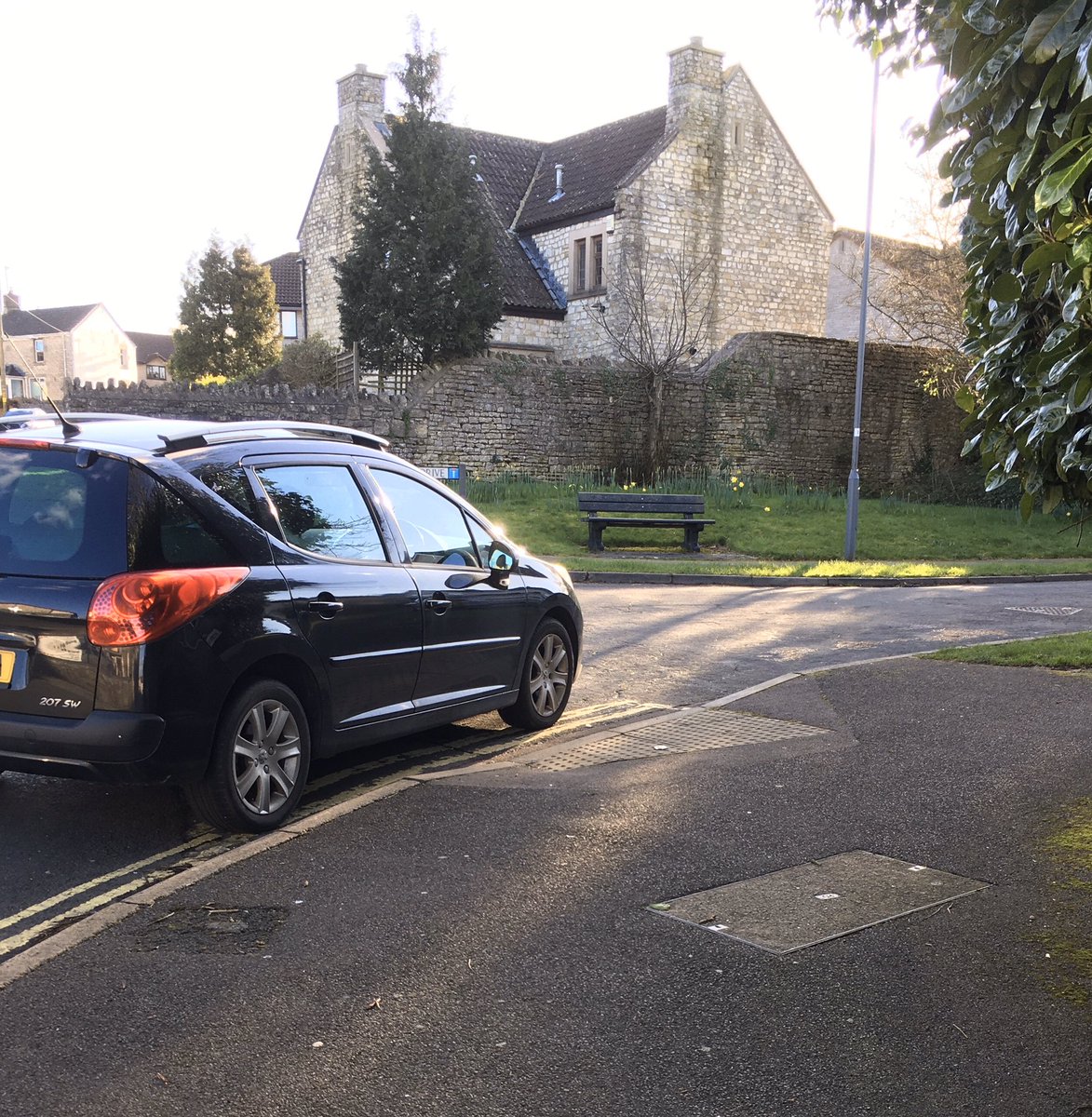 Juliet Webb tweet media