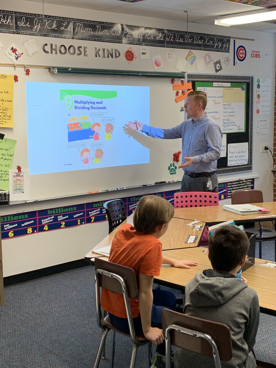 Who doesn’t love an administrator @MrWaltonSD25 who’s willing to jump in and teach a lesson or two?! #wgleads #d25itspersonal <a href="/AHSD25Westgate/">Westgate Elementary</a>