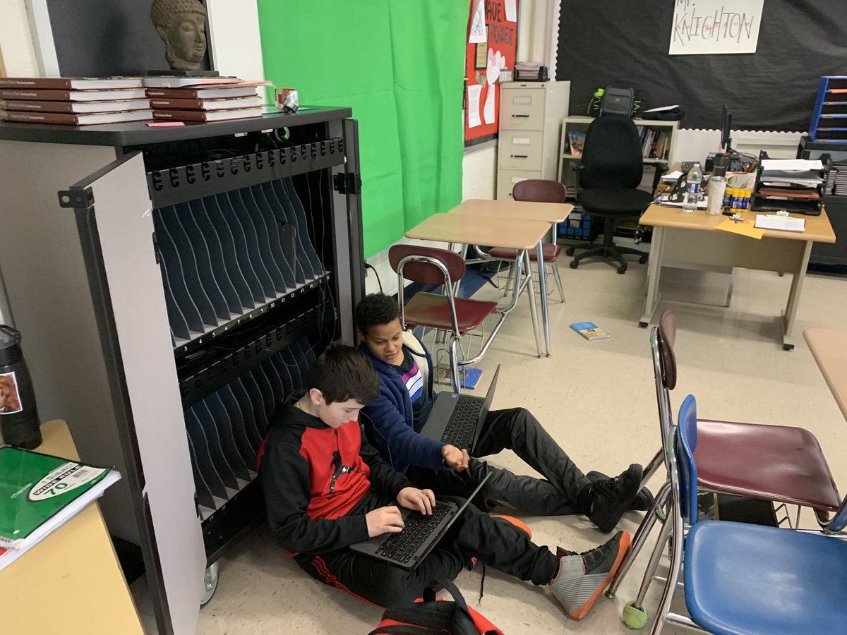 MissPedersen13's tweet photo. Breaking Bulldawg News: 6th Grade is channeling their idol Carl Azuz while reporting on the contributions of the 4 infamous leaders of Abraham, Moses, David and Solomon @CNN10 @HaddonfieldMS https://t.co/KAFAc4fC9V