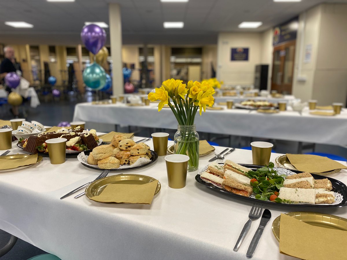 MoulshamHigh's tweet photo. Following our Ofsted inspection, this afternoon Miss Mead is throwing staff a celebratory afternoon tea to thank them for all their hard work. Just look at the amazing cakes our extremely talented chef, Mrs Kapuscinska, has created!! 
#LifeatMHS https://t.co/xTfo29O4ay