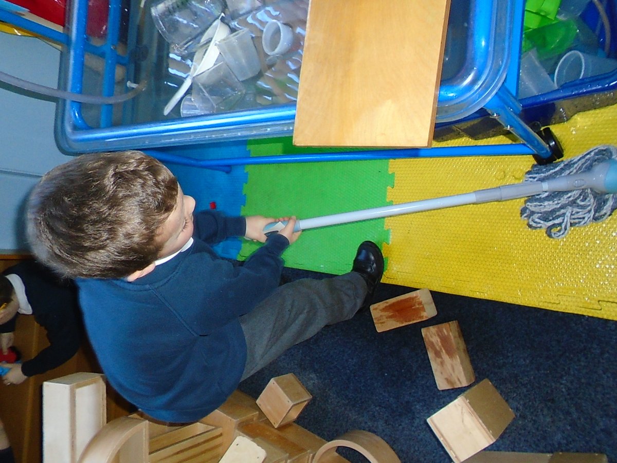 PittenweemPS's tweet photo. As you can imagine, during our Learn & Explore time things can get messy. We are learning to risk assess and manage risks ourselves. Our brand new mop has been a great tool in helping us reduce some of the risks our water tray brings! 🧐🙅💦 #learningthrougplay #lifeskills https://t.co/qM1rWI05di