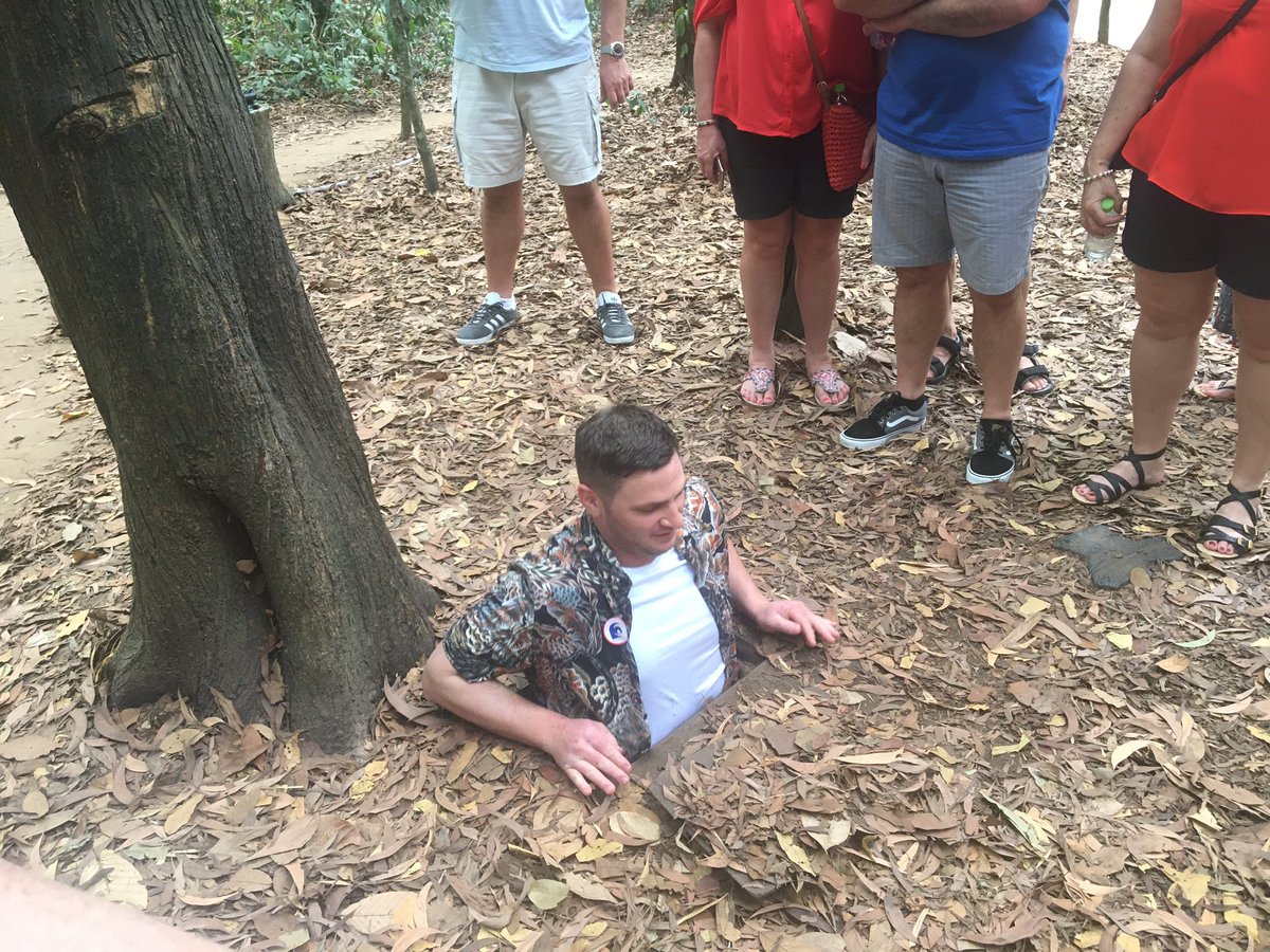TimNichols3006's tweet photo. Today we have mostly been in the jungle ....now it’s back to the city for a cool bar and party🤟  #GlowWormMysteryTrip @glow_wormclub https://t.co/iI0l4jG5cr