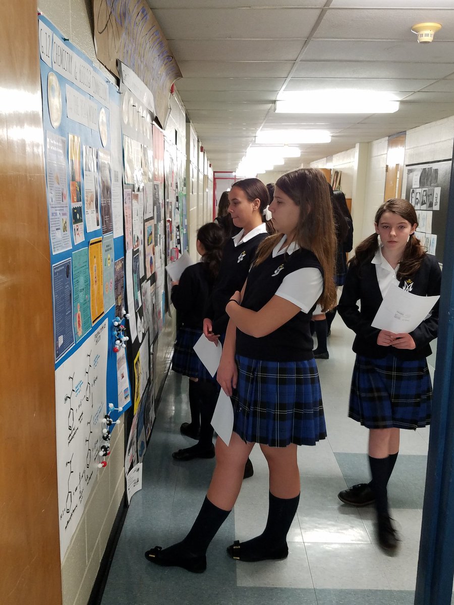 MsENicoletti's tweet photo. Gr.7 class participating in HNMCS Chemistry Student Led Learning Walk! Students making connections to real-world chemistry! @HNMCS @MsGuayHNMCS https://t.co/MSMtnSoTi9