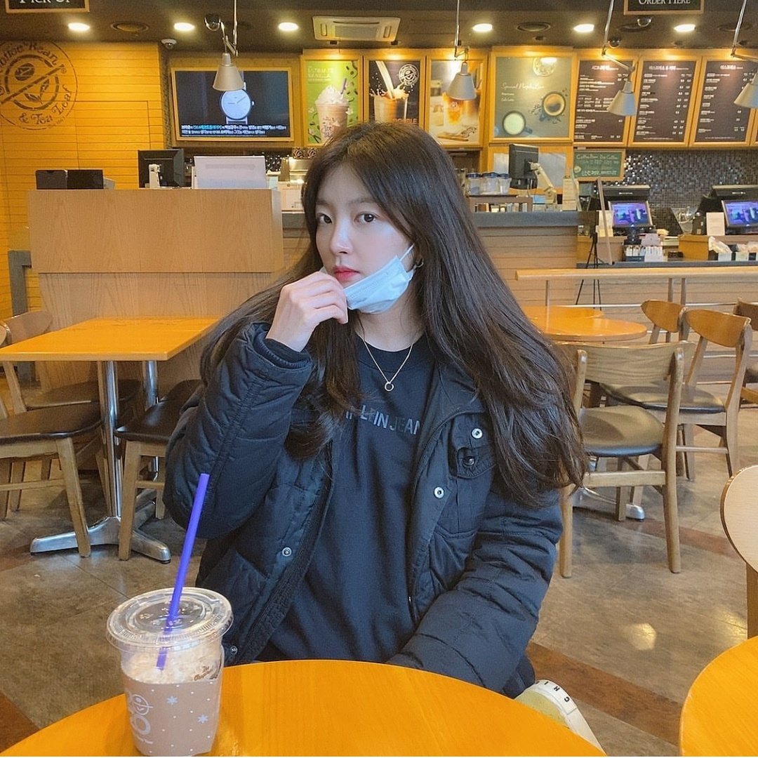 LaboumInter's tweet photo. [200304] Haein Instagram update

" #Mask #Necessary #Mask #BuyIt #IntheSky #PickAStar "

#라붐 #해인 #laboum #haein https://t.co/sD3kNKD5Jl