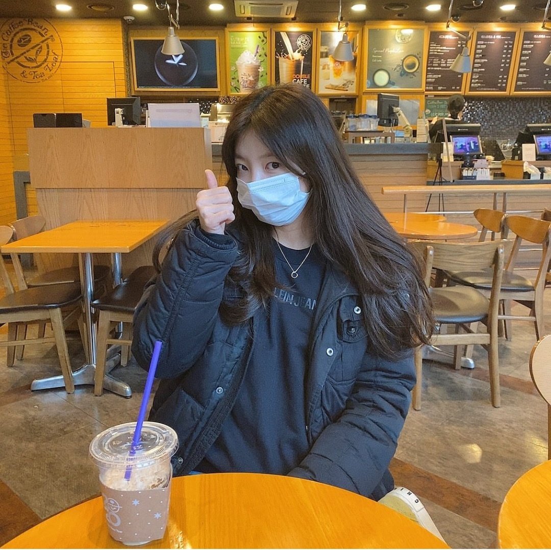LaboumInter's tweet photo. [200304] Haein Instagram update

" #Mask #Necessary #Mask #BuyIt #IntheSky #PickAStar "

#라붐 #해인 #laboum #haein https://t.co/sD3kNKD5Jl