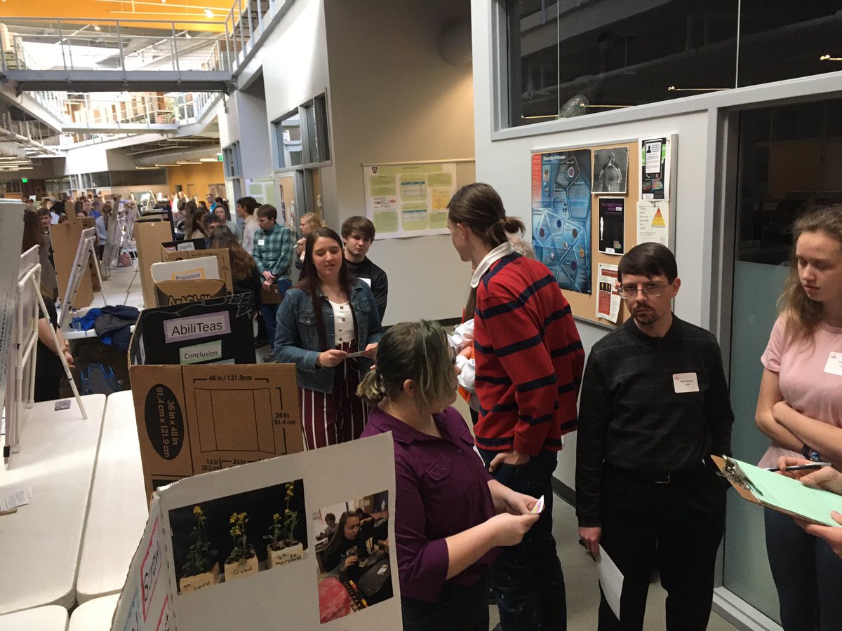 andetlefsen's tweet photo. 2/ @NebAcadSci NJAS Meet @HastingsCollege Senior Level presentations @ccpsactivities #bisonscience #sciencefair #research https://t.co/5VmxbtK0cV