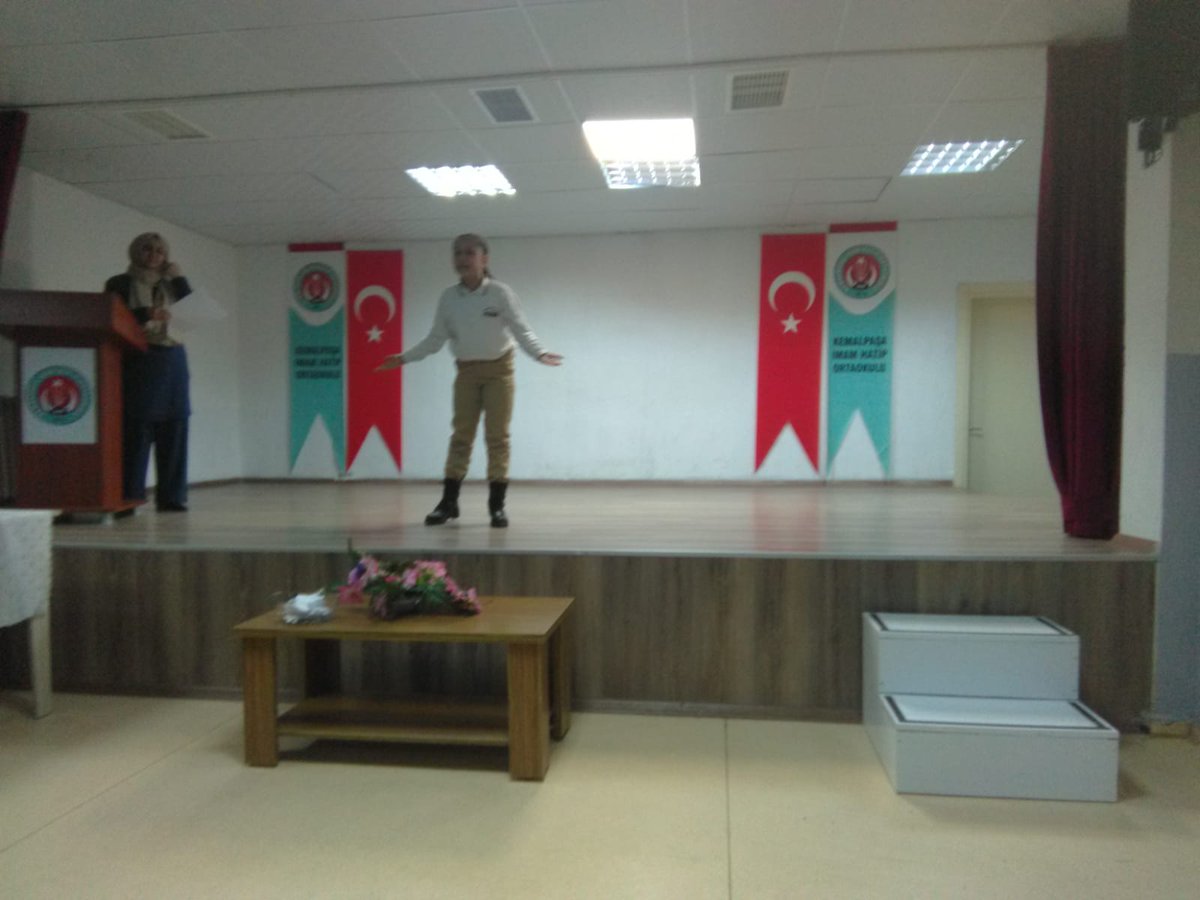 IlkLar's tweet photo. İlçede yapılan İstiklal Marşı okuma yarışmasında okulumuz öğrencilerinden Emine TAŞ ilçe 3. Olmuştur. @imfuysal @EnverKlnc @GemikSenay @aydogann45 @kemalpasa_mem @Fikret3581 @izmir_ilmem @Hatice71426593 https://t.co/QgZ080M6Nn