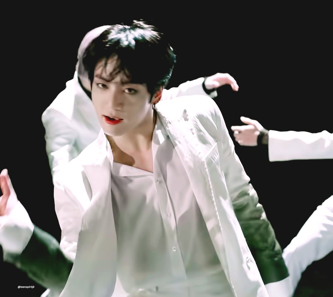 teenspiritjk's tweet photo. #정국 #JUNGKOOK @BTS_twt https://t.co/8REtdguX0T